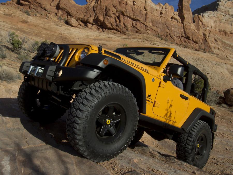  Jeep Wrangler Traildozer Concept 2012 года  (фото 3 из 15)